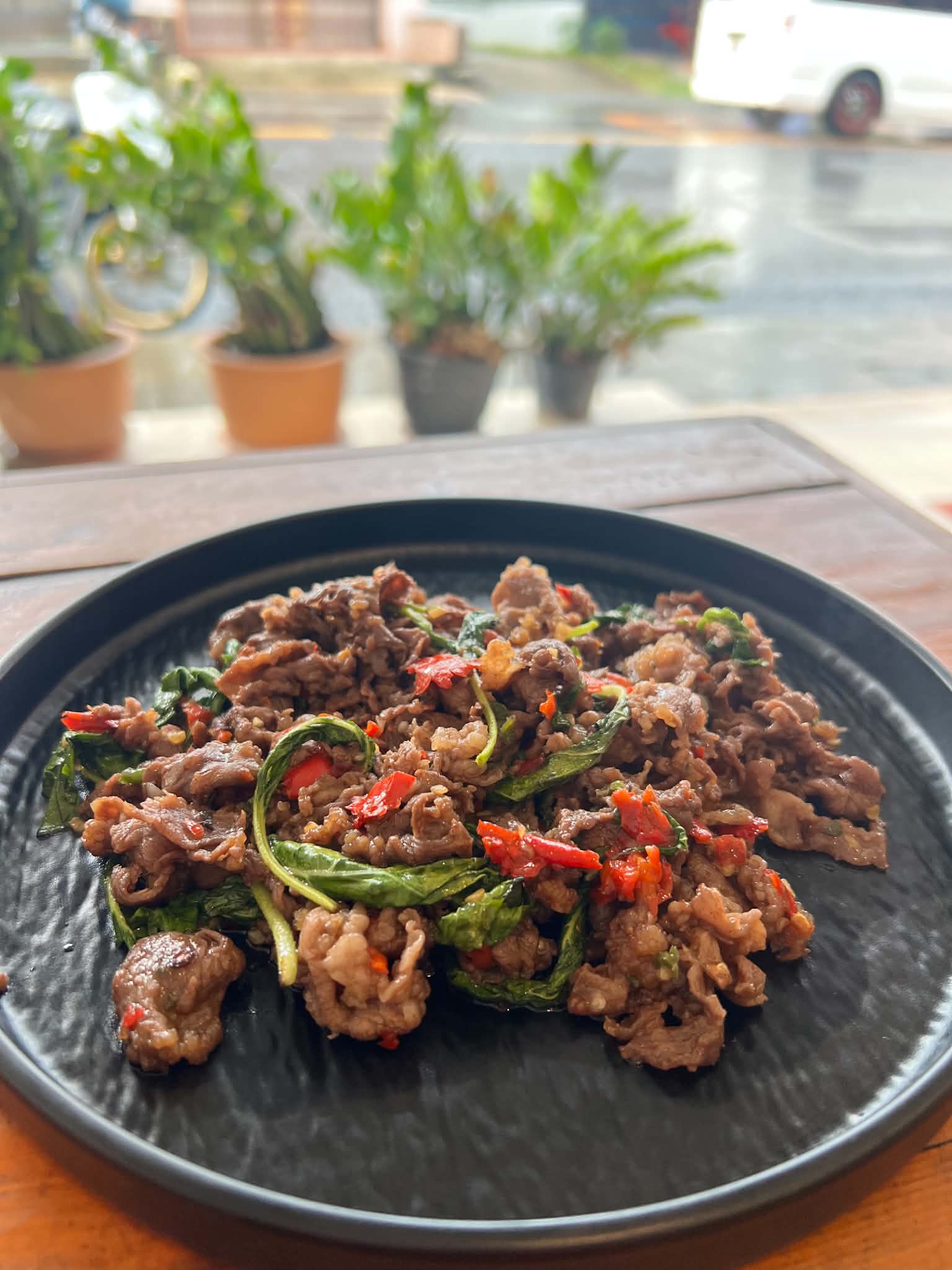 กะเพราเนื้อสไลด์